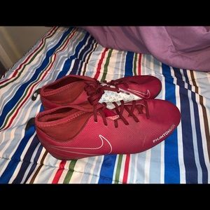 Nike phantom soccer cleats